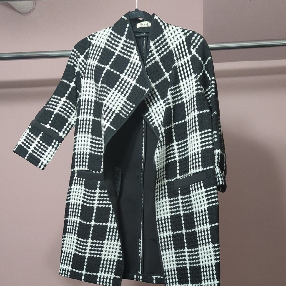 Stylish Black and White Plaid Women's Utility Jacket